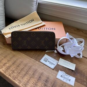 Louis Vuitton Clemence Wallet Fuchsia Authentic Excellent Condition